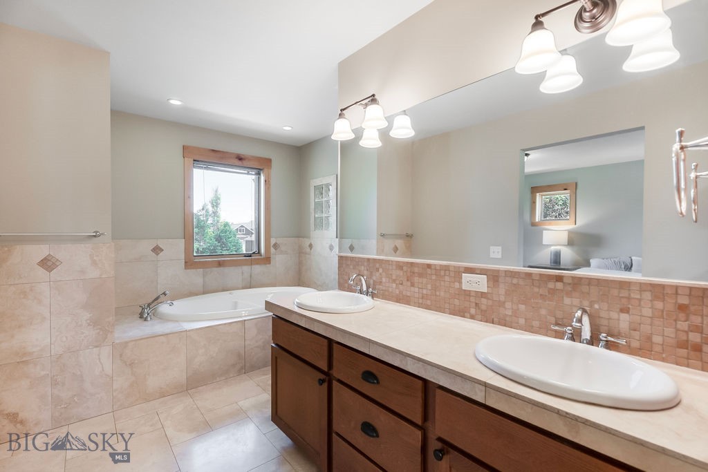 2451 Ferguson Avenue Property Photo 70