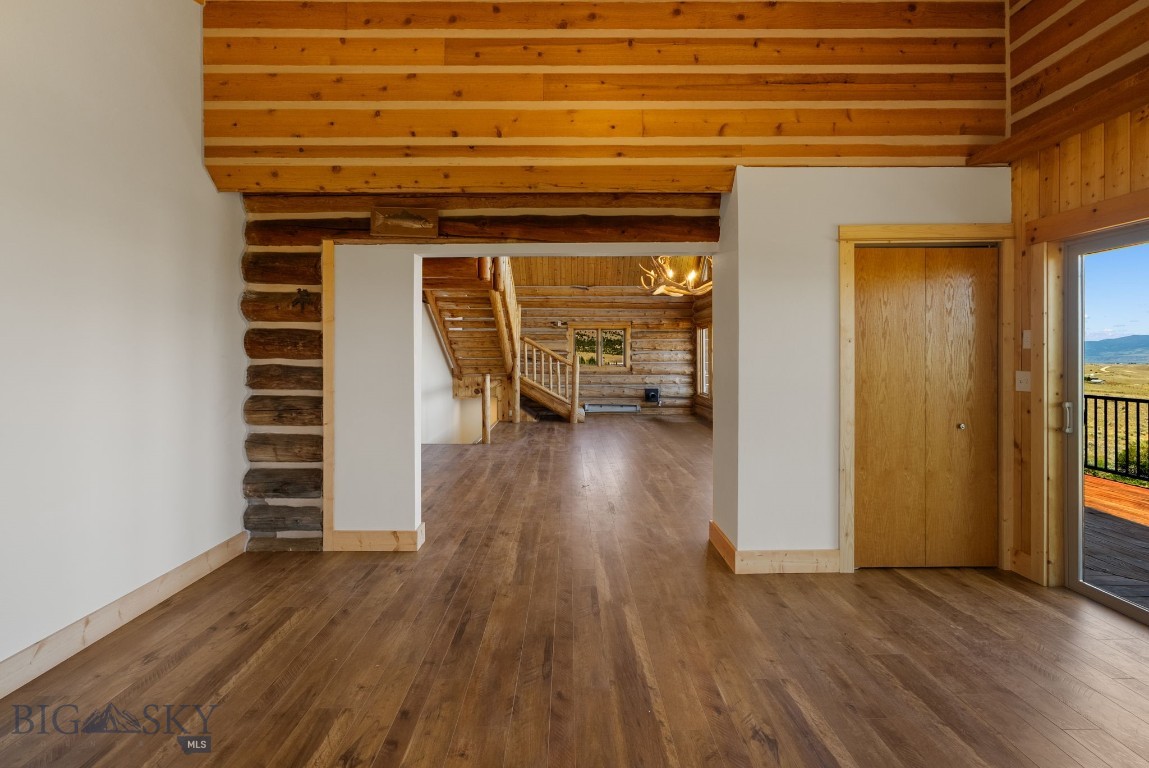 124 Two Bumps E Property Photo 23