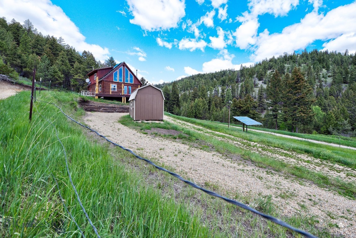 412292 Property Photo 2