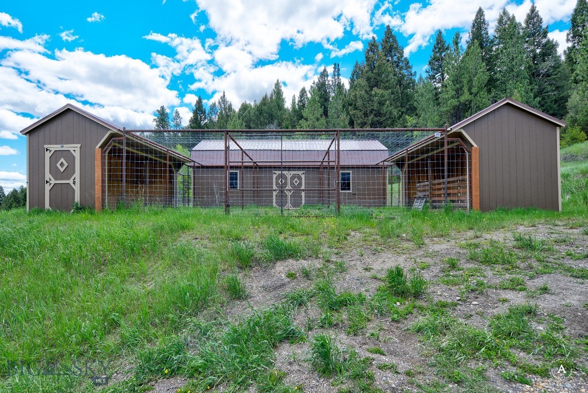 412292 Property Photo 5