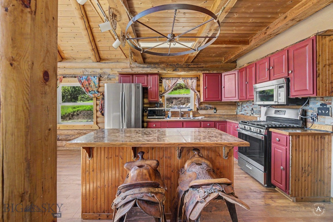 412292 Property Photo 13