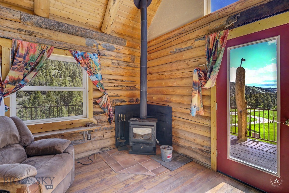 412292 Property Photo 15