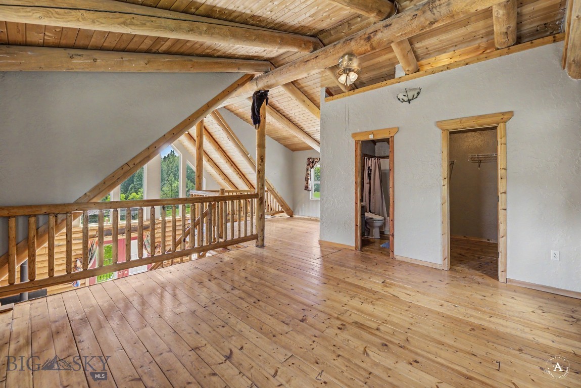 412292 Property Photo 23