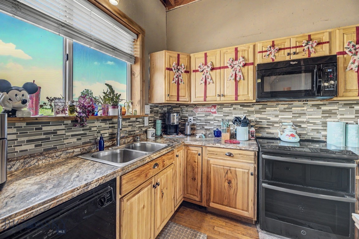 412295 Property Photo 6