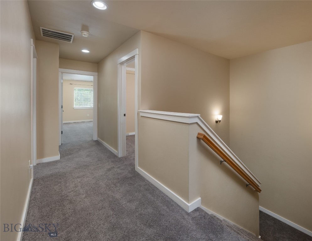 712 Forestglen Drive B Property Photo 20