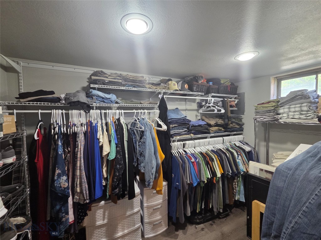 1303 C Property Photo 32