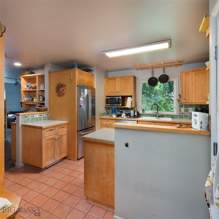 810 S 7th Property Photo 7