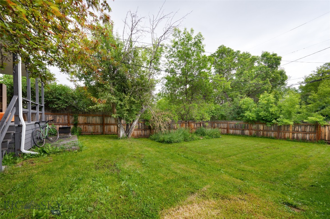 810 S 7th Property Photo 14