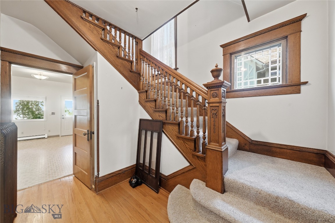 809 S 3rd Avenue Property Photo 2