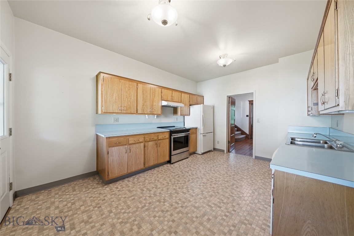 809 S 3rd Avenue Property Photo 14