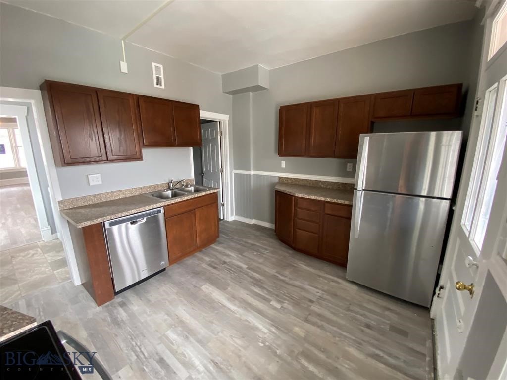 315-321 N Washington Property Photo 5