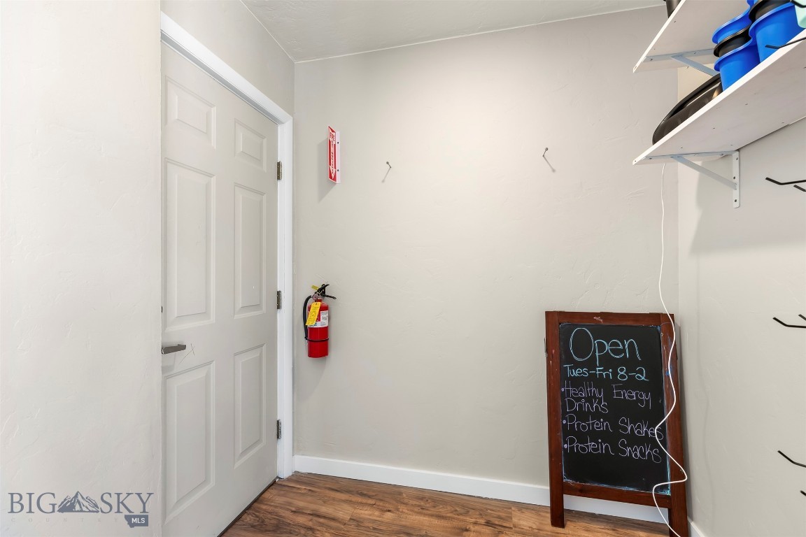 117 E 3rd Street Property Photo 15
