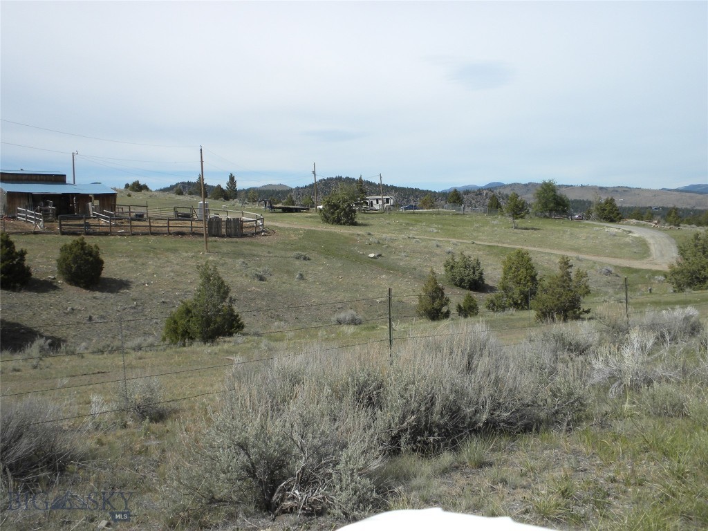 49 Cedar Crest Property Photo 4