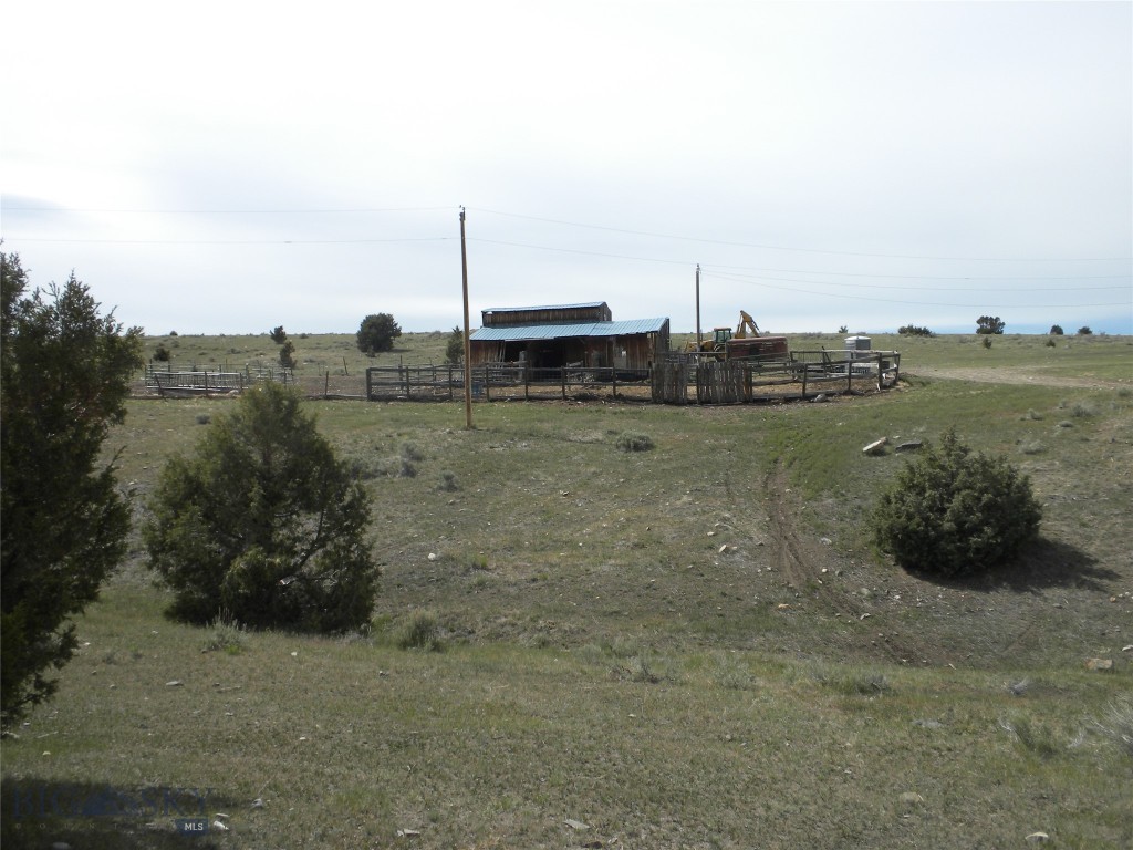 49 Cedar Crest Property Photo 5