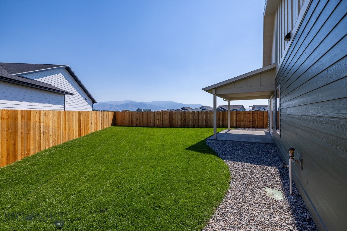 2300 Oriole Drive Property Photo 8