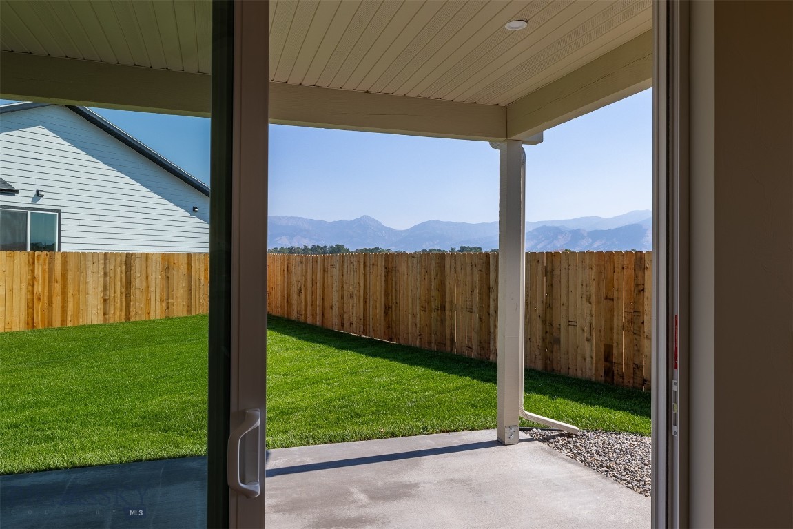 2300 Oriole Drive Property Photo 12
