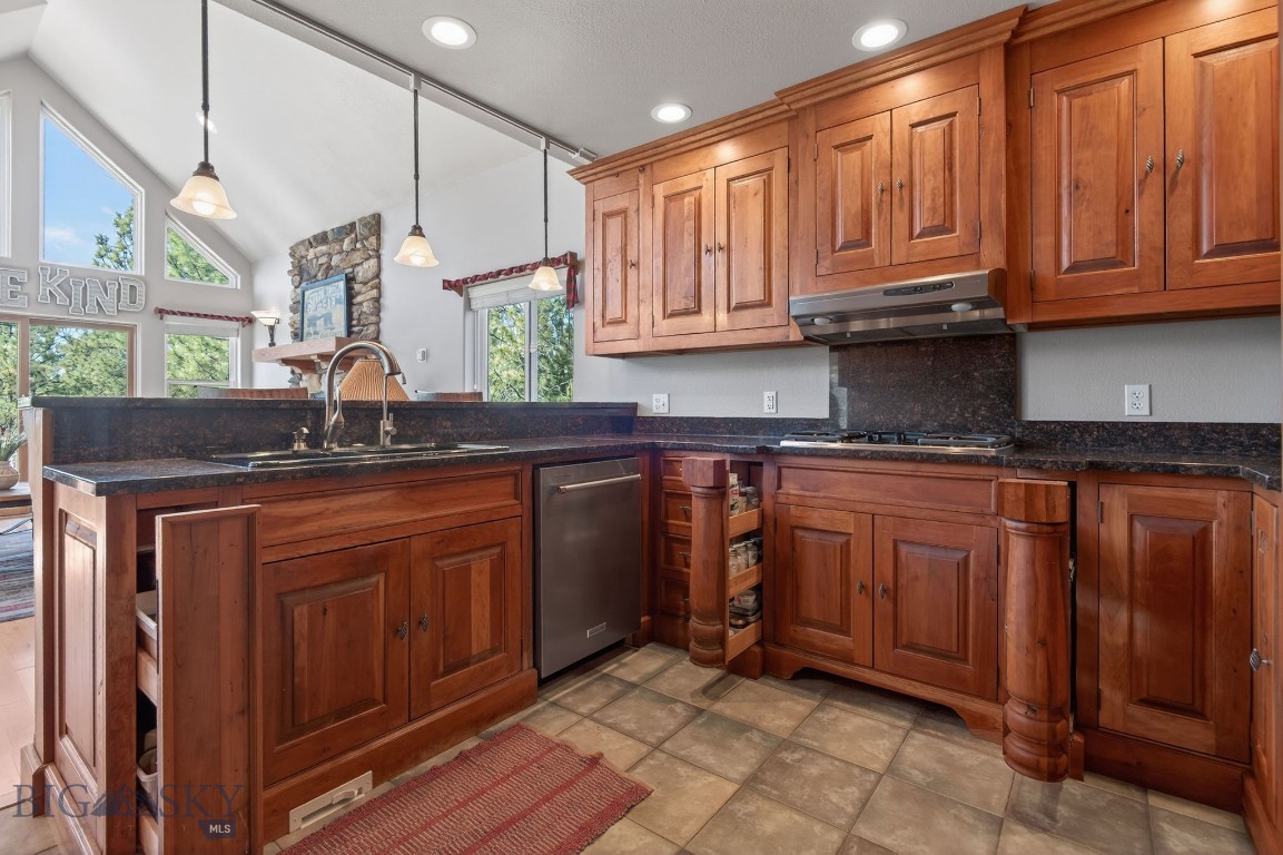 6190 Hauser Dam Road Property Photo 38
