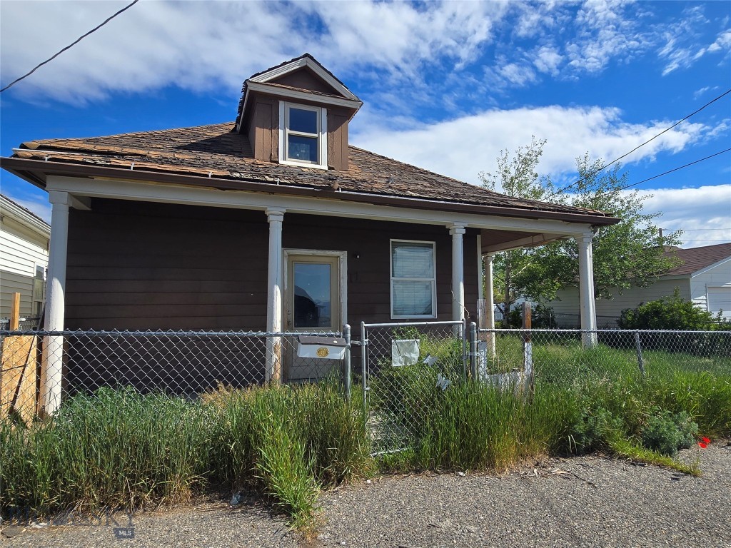 17 W La Platte Property Photo 1