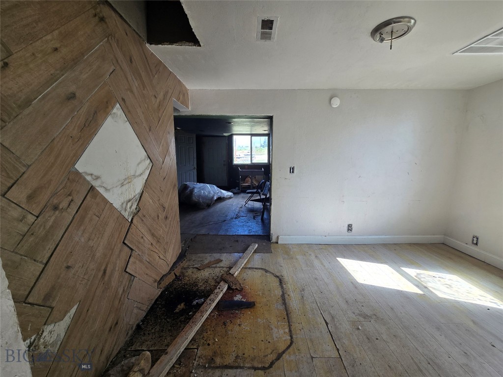 17 W La Platte Property Photo 3