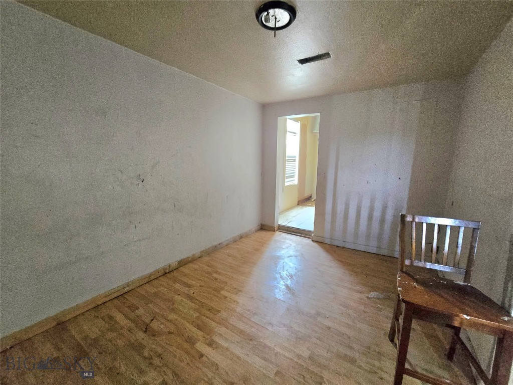 17 W La Platte Property Photo 5