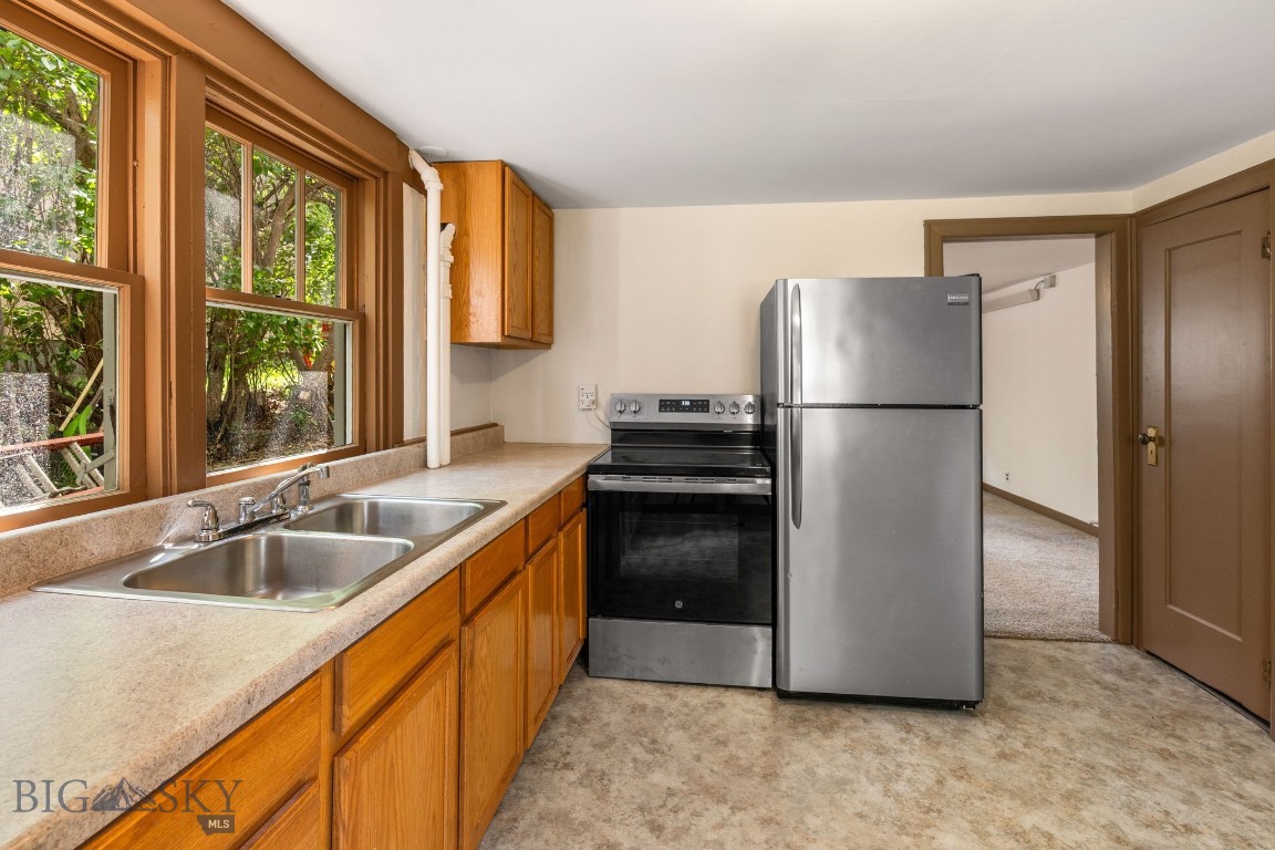 818 S 7th Avenue Property Photo 19