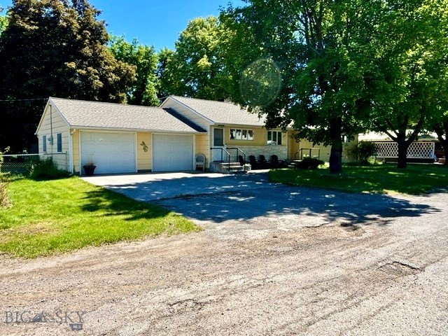 206 Stanton Street Property Photo 3