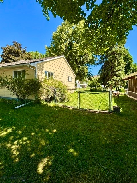 206 Stanton Street Property Photo 9
