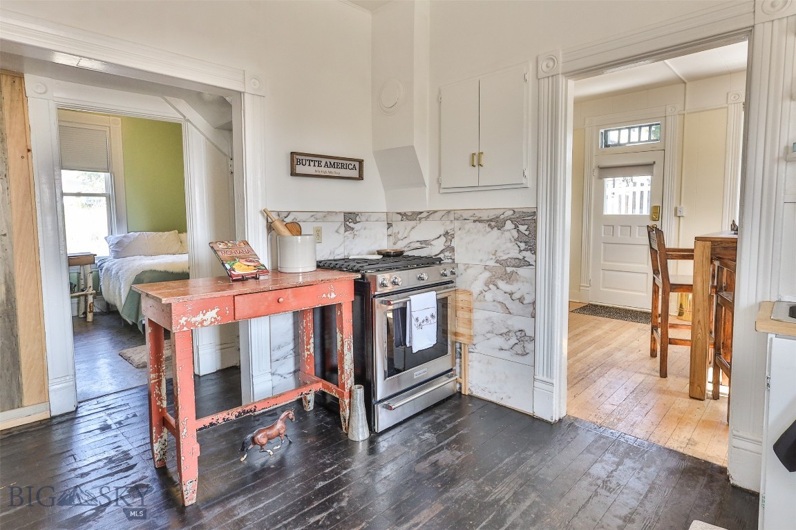 527 Edison Street Property Photo 17