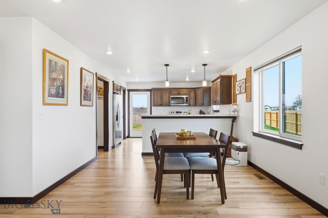 2016 Ross Way Property Photo 6