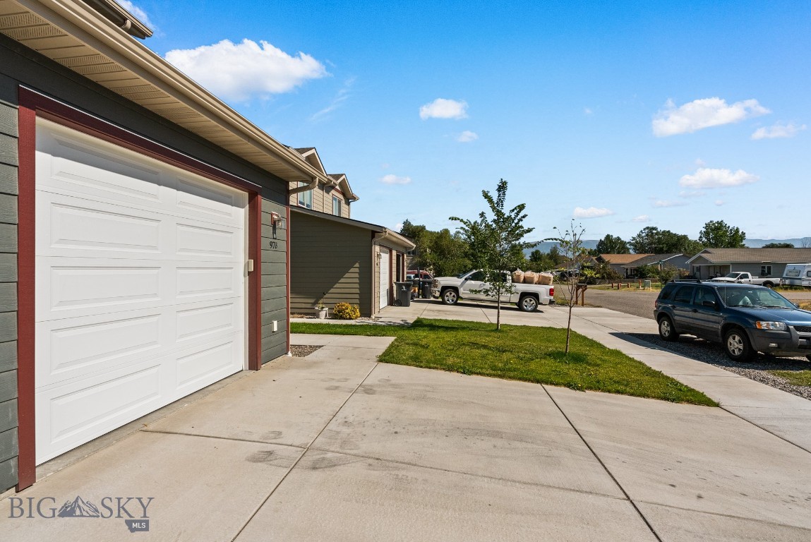 97 9th Street B Property Photo 4