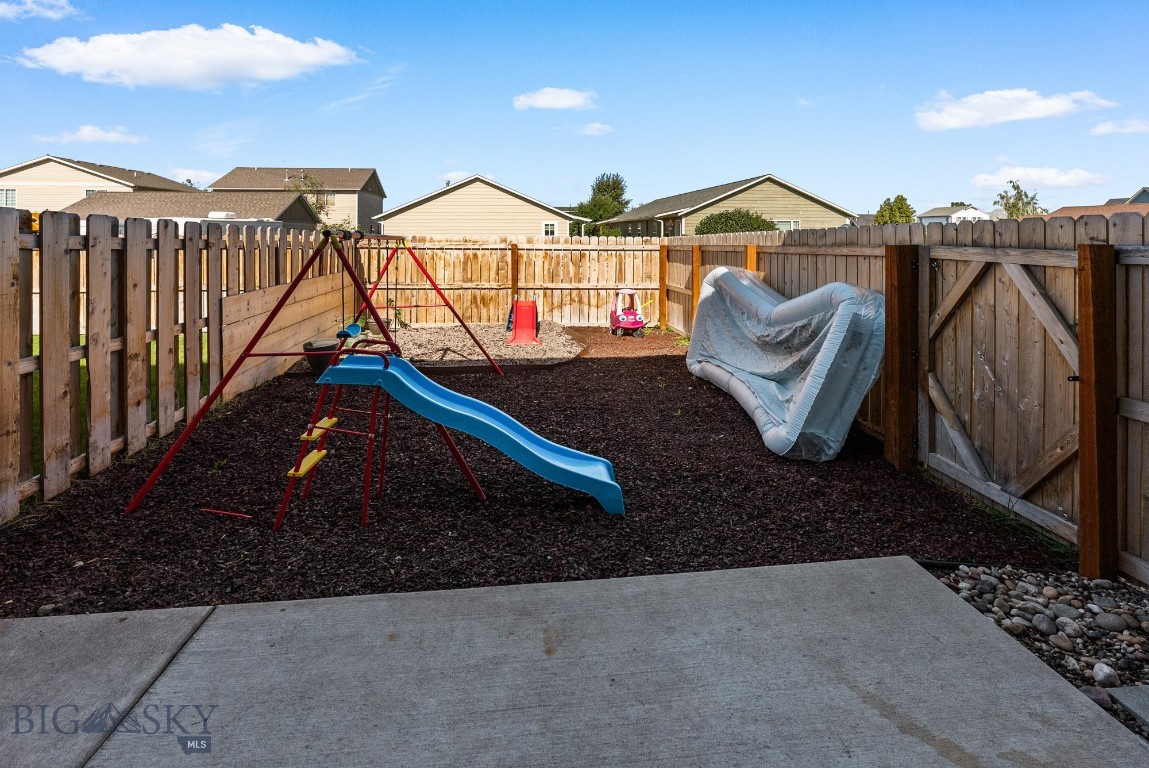 97 9th Street B Property Photo 14
