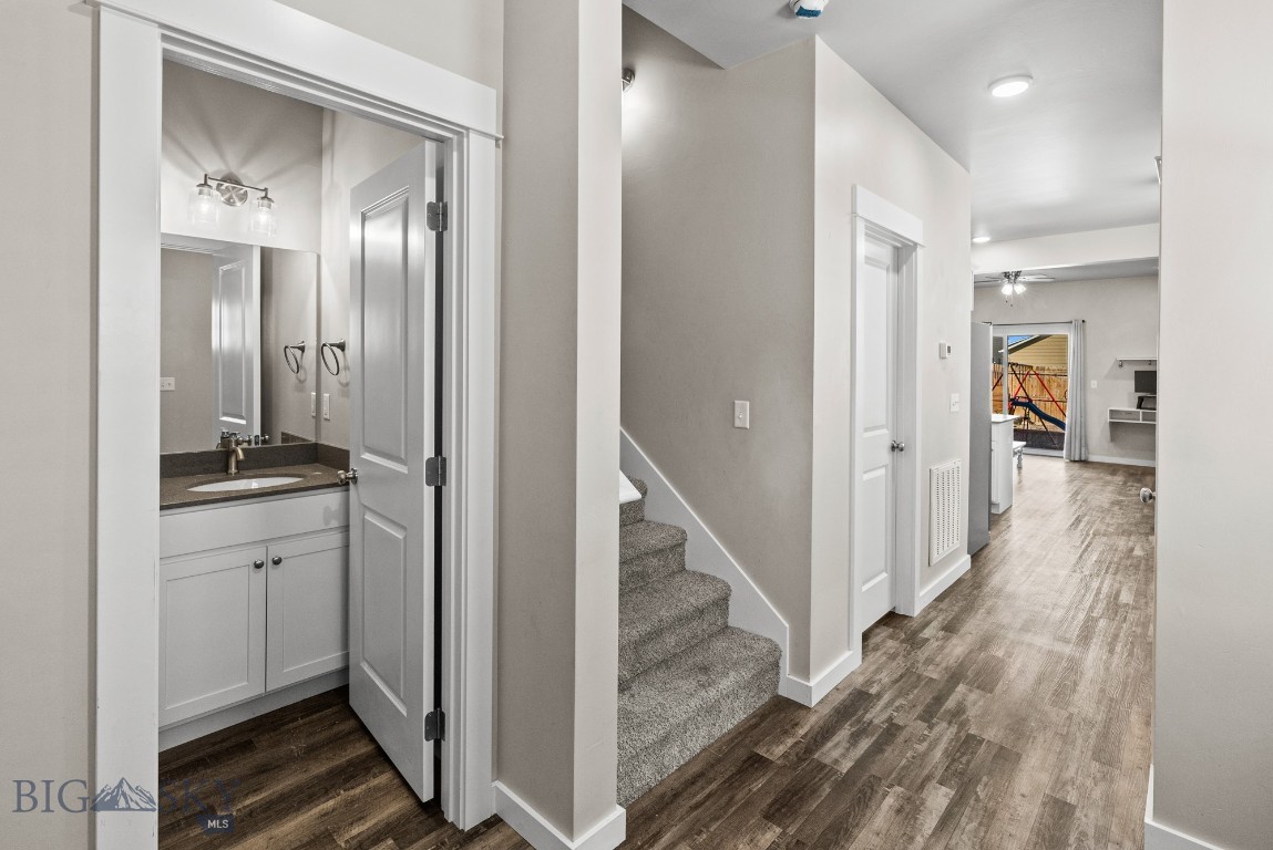 97 9th Street B Property Photo 18