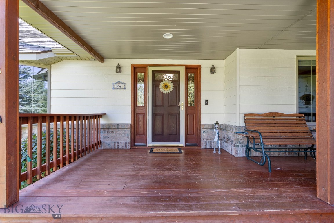 24 Legend Court Property Photo 18