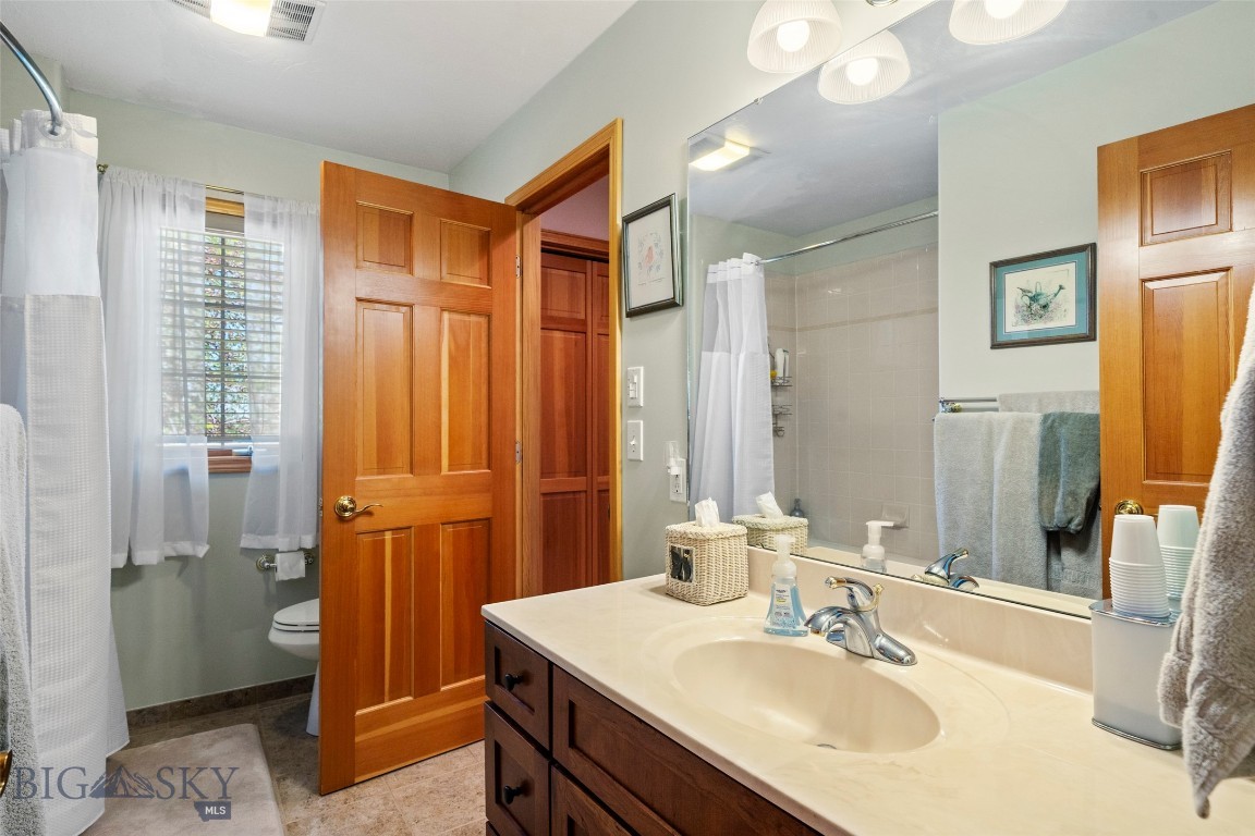 24 Legend Court Property Photo 55