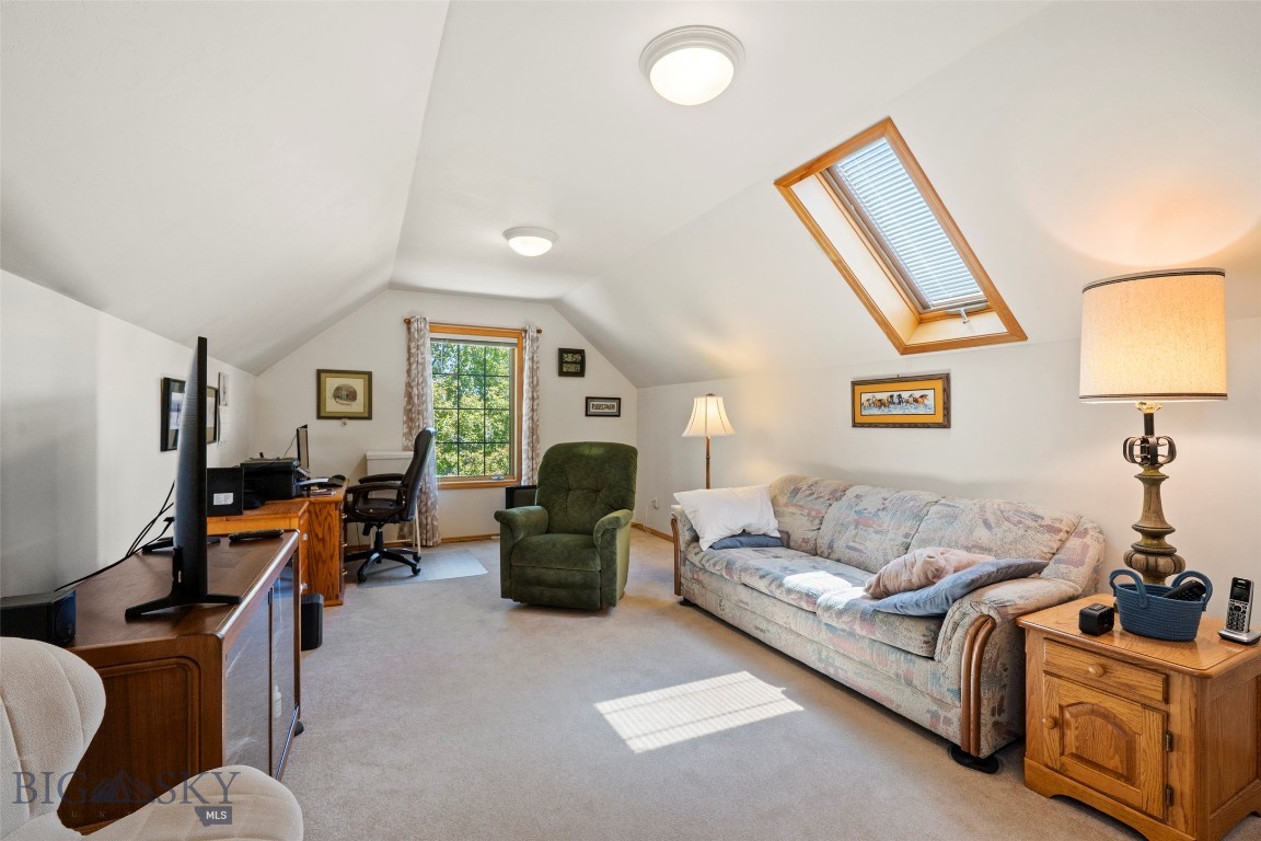24 Legend Court Property Photo 57