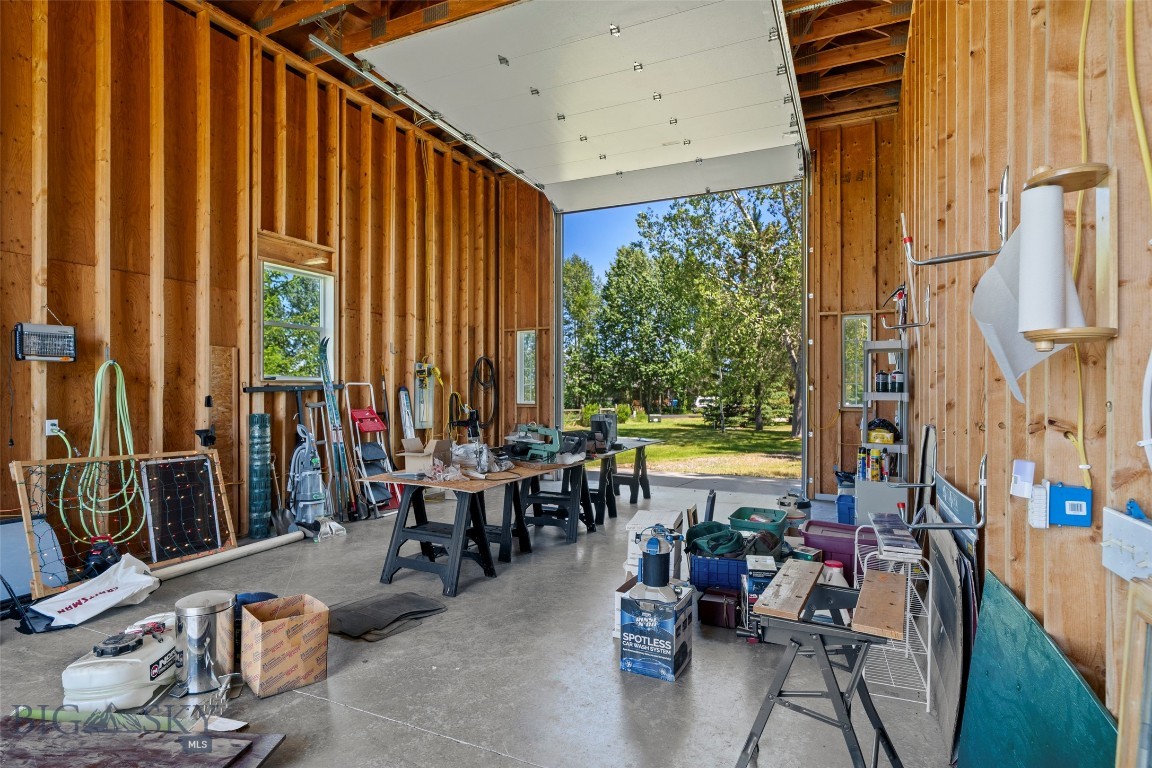 24 Legend Court Property Photo 67