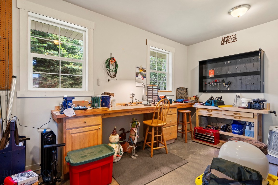 24 Legend Court Property Photo 69
