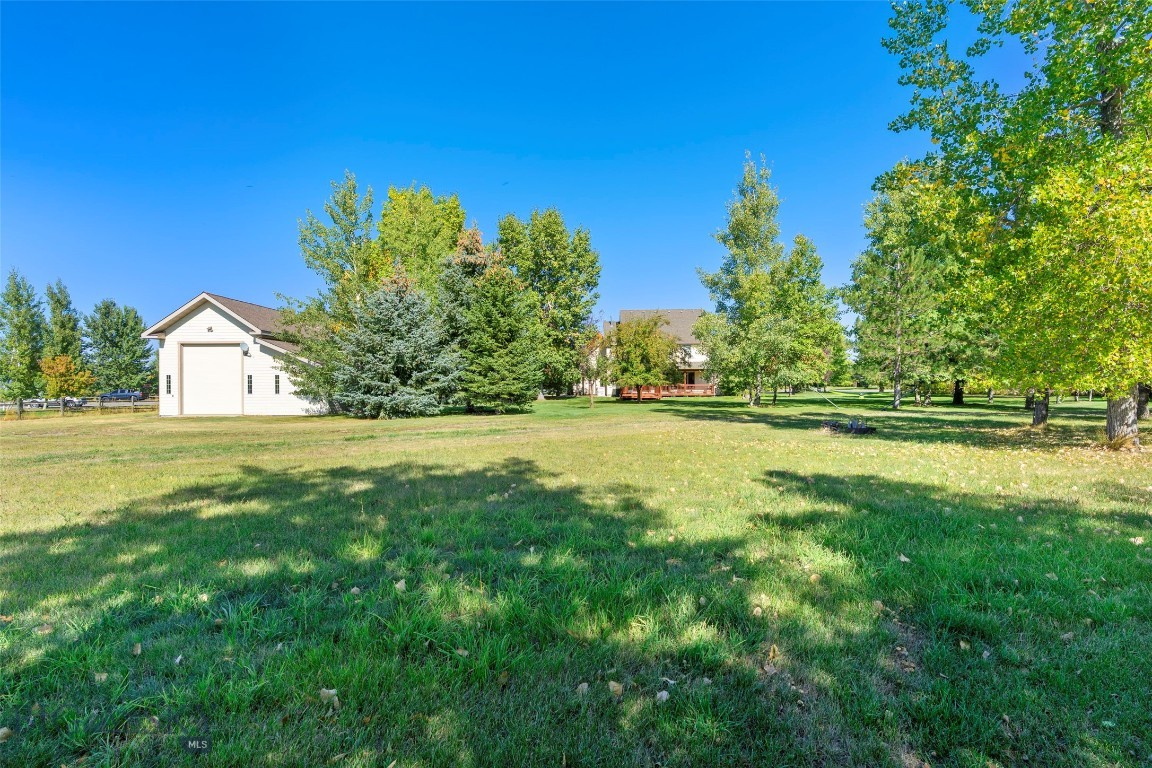 24 Legend Court Property Photo 73