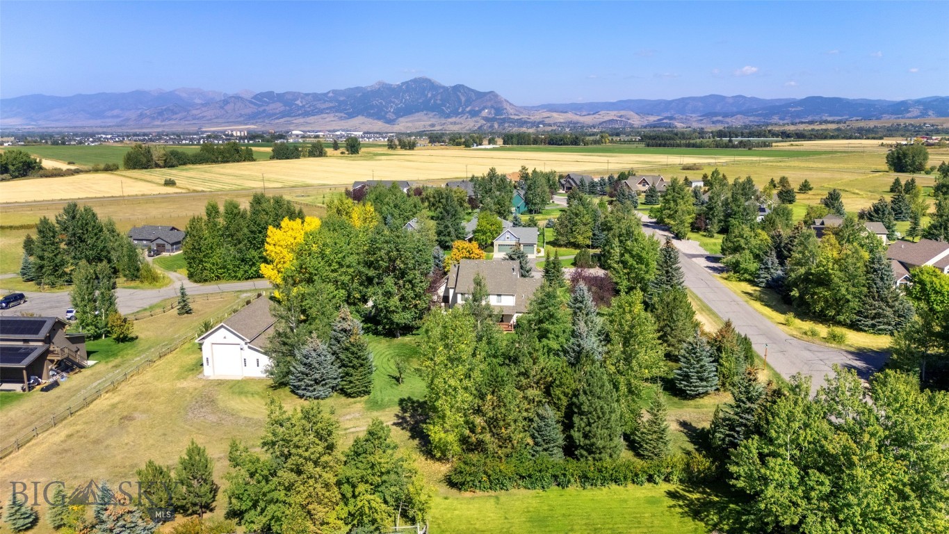 24 Legend Court Property Photo 81