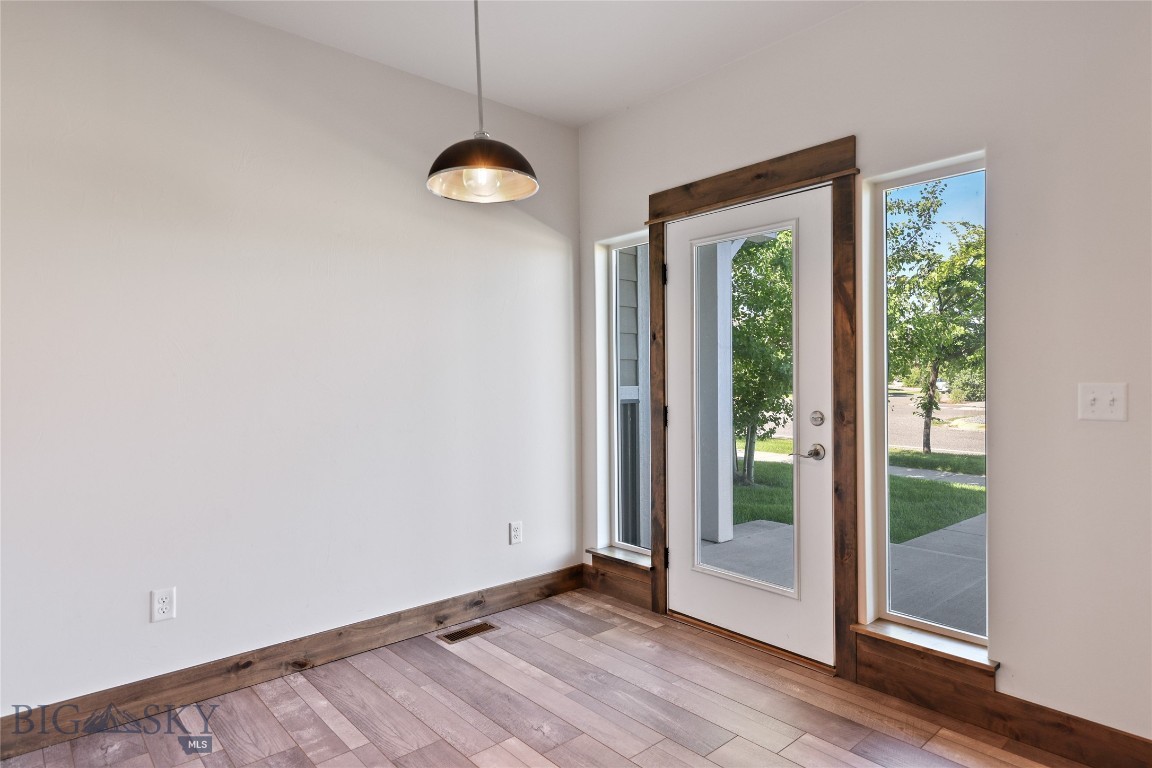 1245 Baxter Creek Way B Property Photo 8