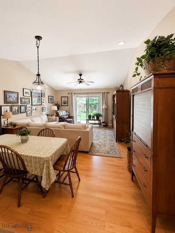 852 Forestglen B Property Photo 5