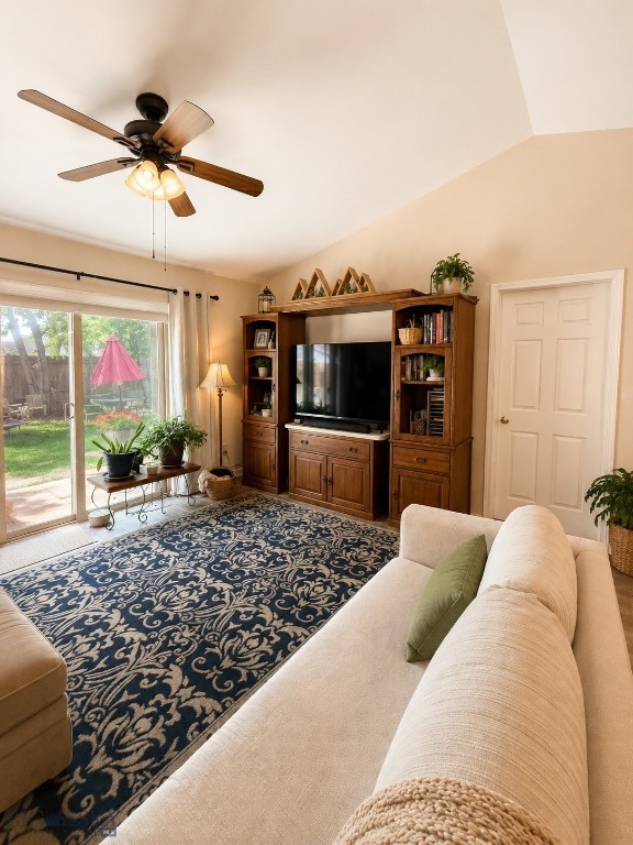 852 Forestglen B Property Photo 7