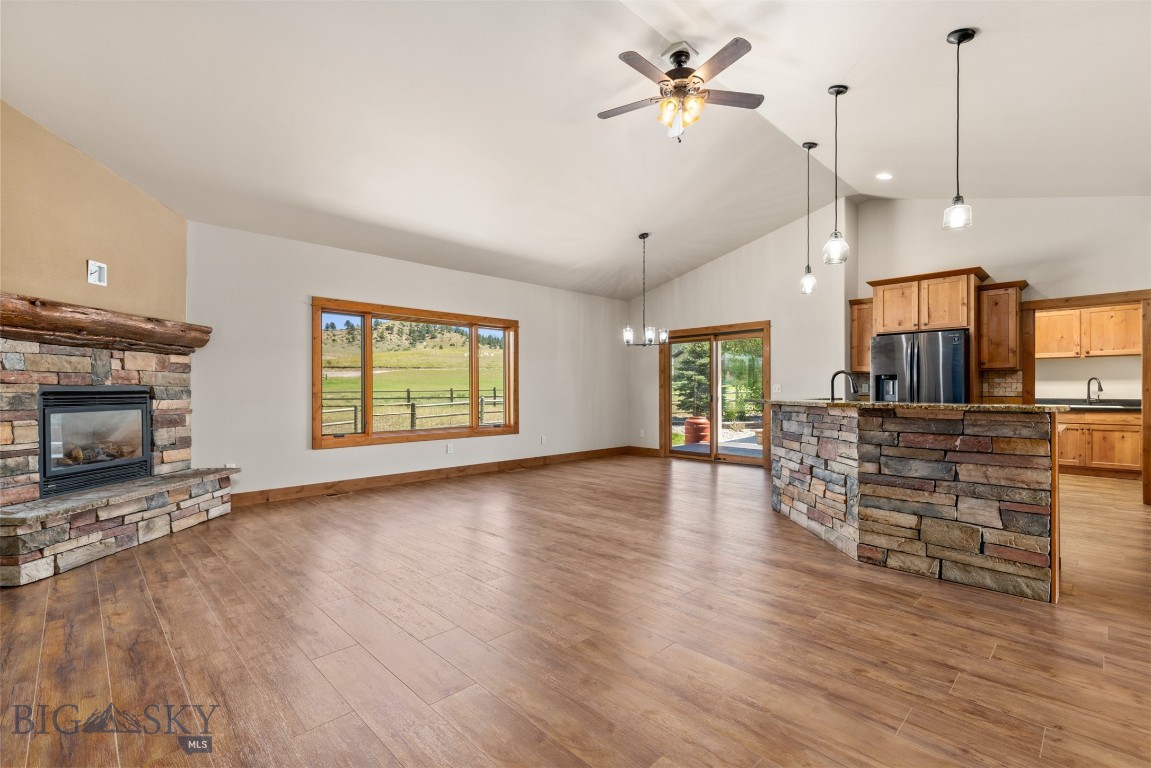 3877 High Trail Road Property Photo 3