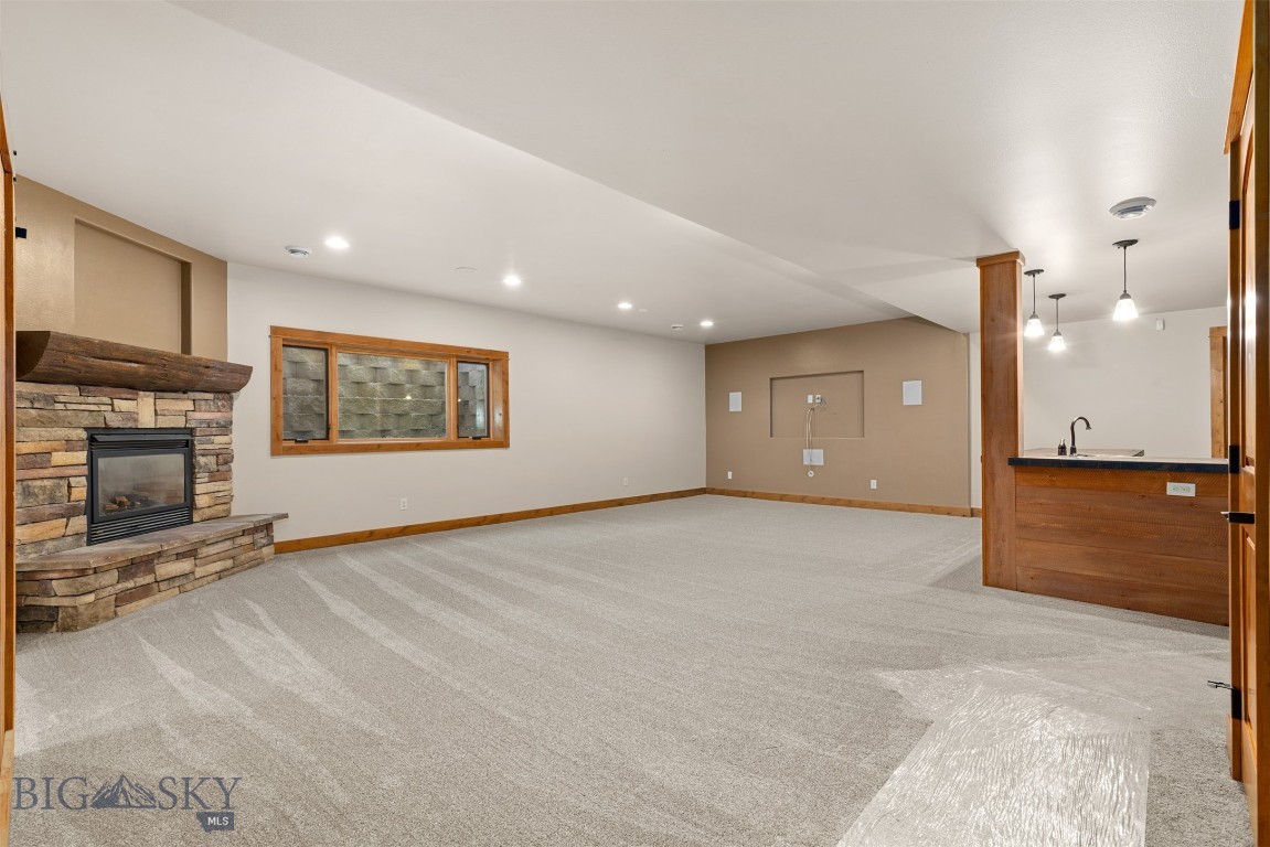 3877 High Trail Road Property Photo 11