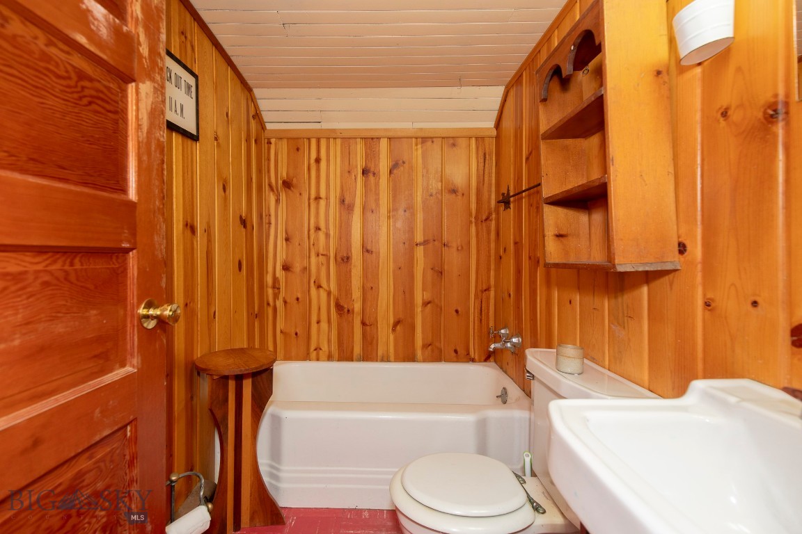 419 E Wallace Street E Property Photo 21