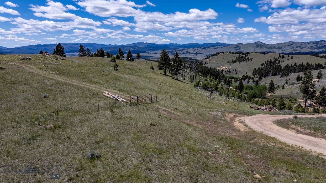 412468 Property Photo 17