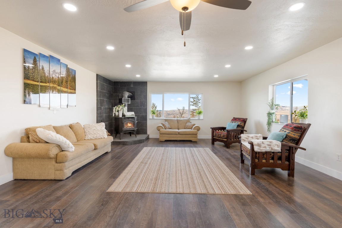 610 Wheat Field Road Property Photo 4