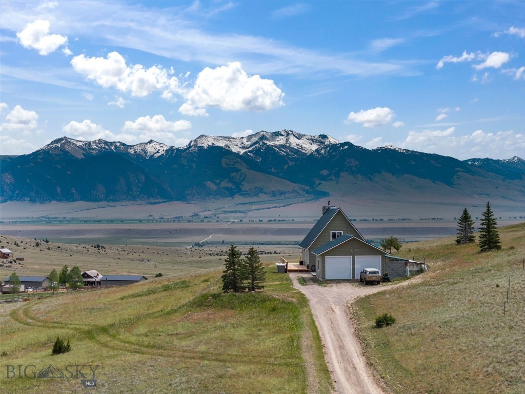 213 Shining Mountains Loop Road Property Photo 1