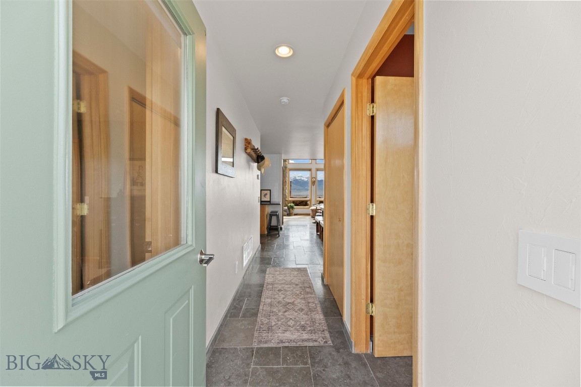 213 Shining Mountains Loop Road Property Photo 4