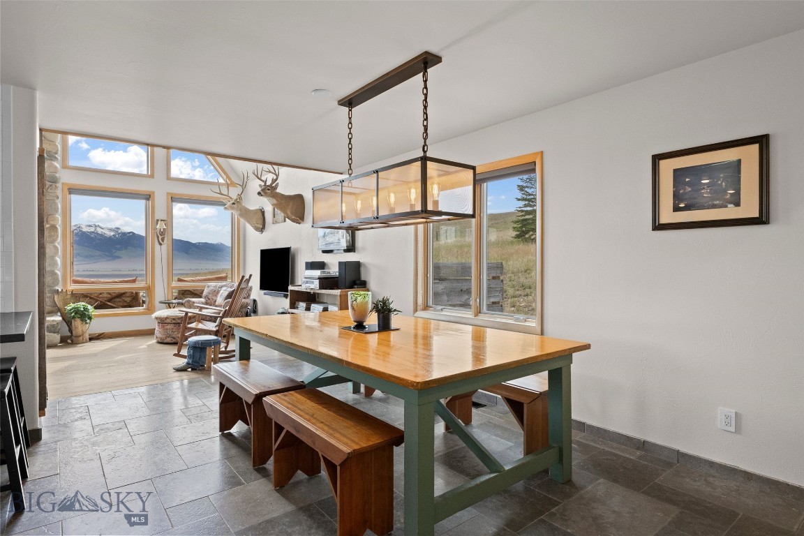 213 Shining Mountains Loop Road Property Photo 6